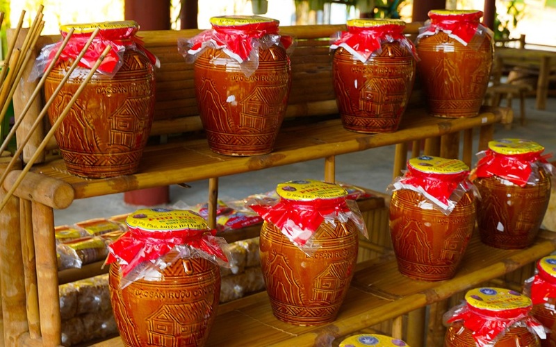 qua-que-ruou-can-dac-san