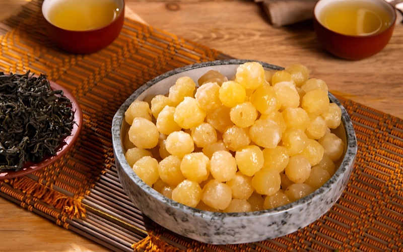 dac-san-mien-bac-lam-qua-mut-sen-tran