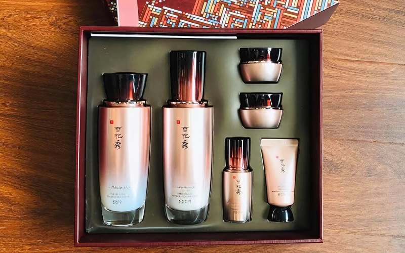 qua-tang-sep-dip-tet-set-skincare